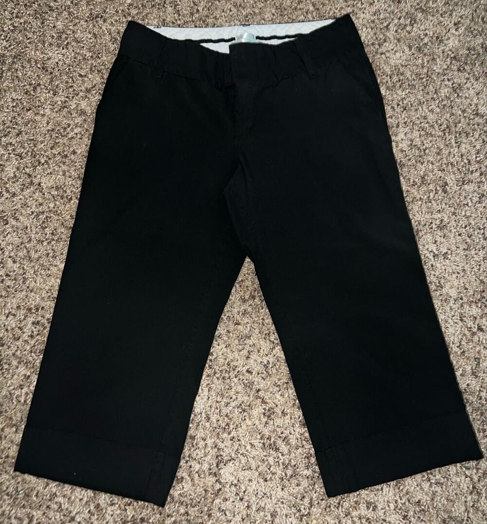 Old Navy Dress Capris Women’s Black Low Waist Size 8